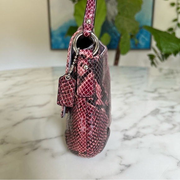 NWOT Coach Python Embossed Soho Snakeskin Leather Crossbody Bag Swingpack F45648 - Picture 6 of 15